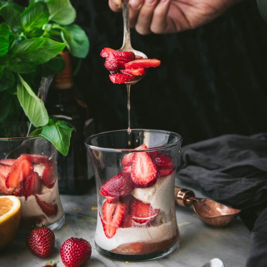 Grand Marnier Strawberry Sundaes