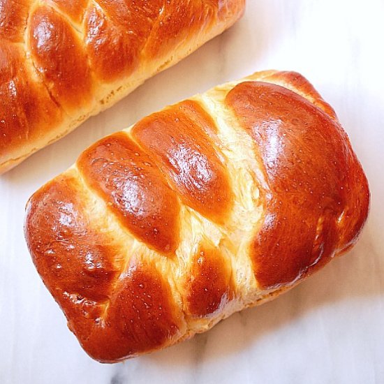 Sourdough discard challah bread