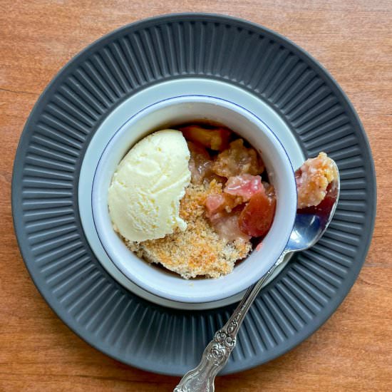 Rainier Cherry Crisp