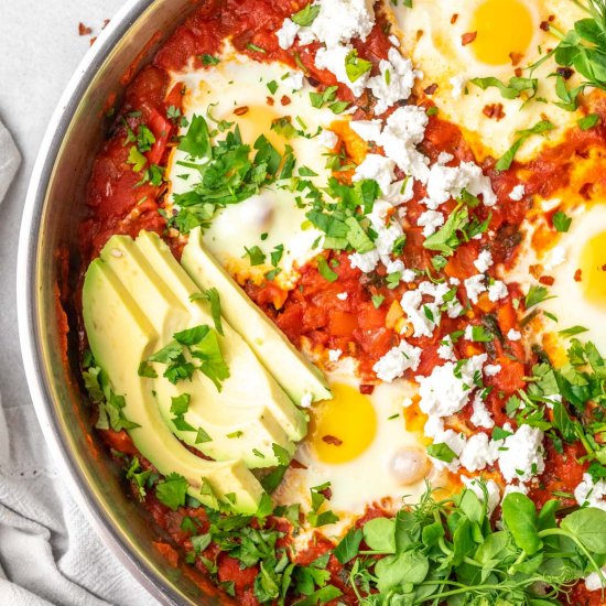 Easy Vegetarian Spicy Shakshuka