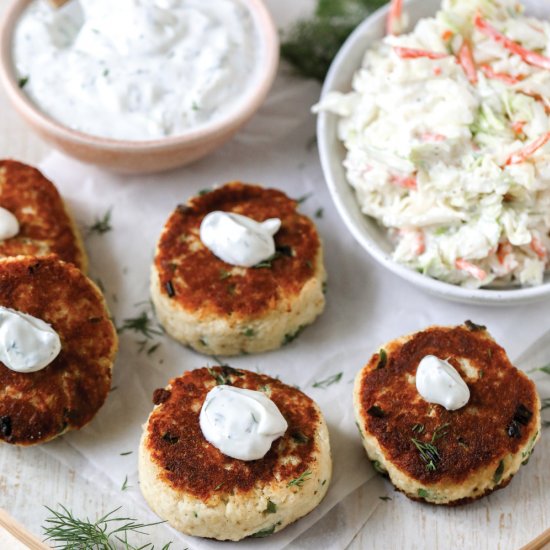 Blue Crab Cakes with Coleslaw