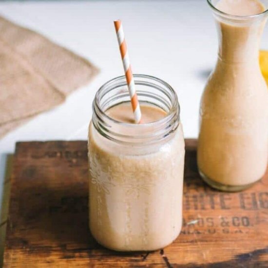 Sweet Peach and Almond Smoothie