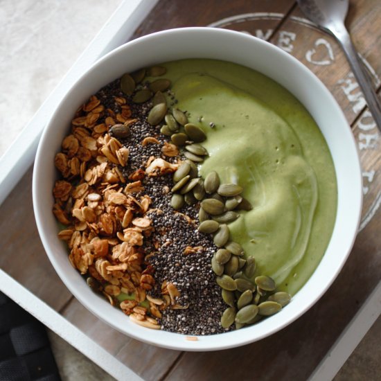 Green Smoothie Bowl for Hair Growth