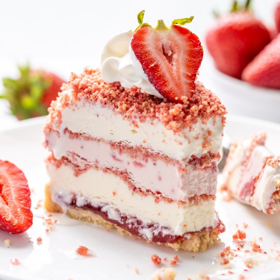 Frozen Strawberry Crunch Cake