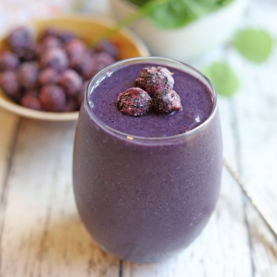 Blueberry banana smoothie