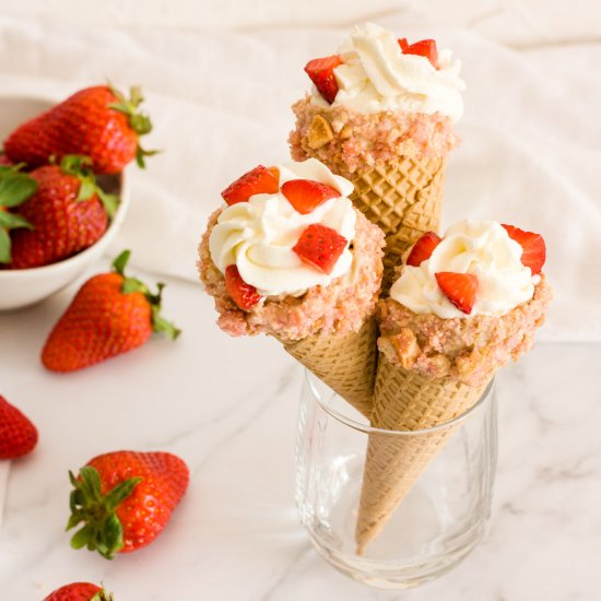 Strawberry Crunch Cheesecake Cones