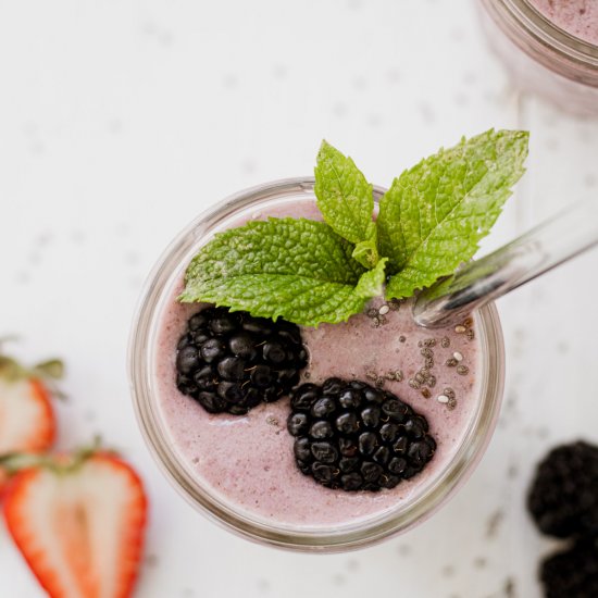 Blackberry Strawberry Smoothie