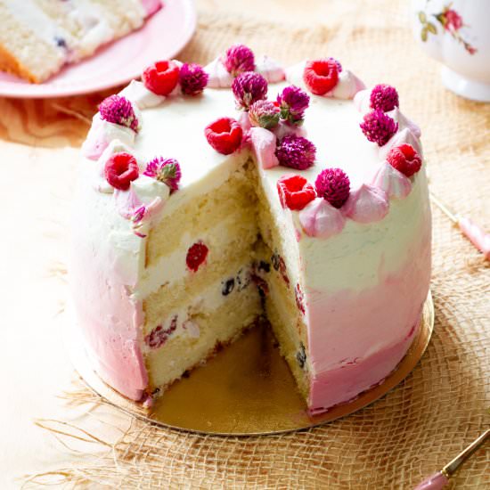 Fruit cake with white chocolate