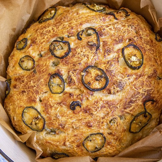 Jalapeno Cheddar Dutch Oven Bread