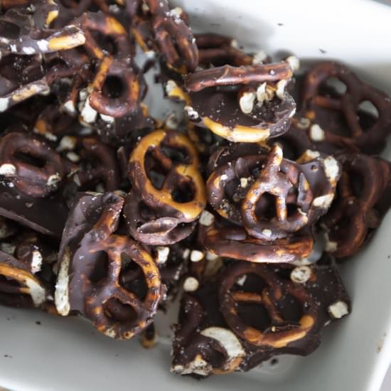 Salted chocolate pretzel bark