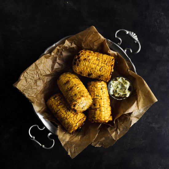 Grilled corn with herb butter