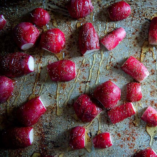 HONEY SRIRACHA ROASTED RADISH