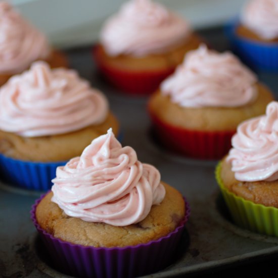 Vegan Strawberry Frosting