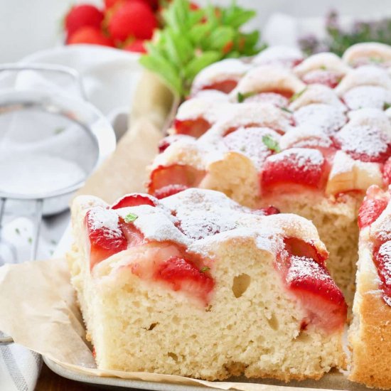 Strawberry Yogurt Cake (Vegan)