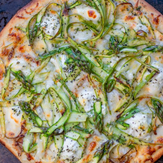 shaved asparagus white pizza