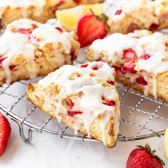 Strawberry Lemonade Scones