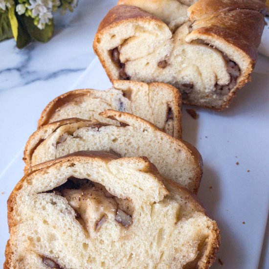 Nutmeg and Pecan Sweet Bread