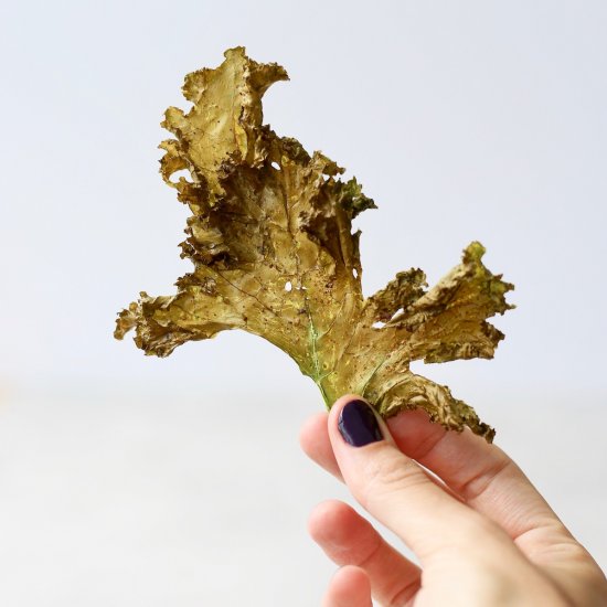 How to Make Kale Chips (Crispy Bake