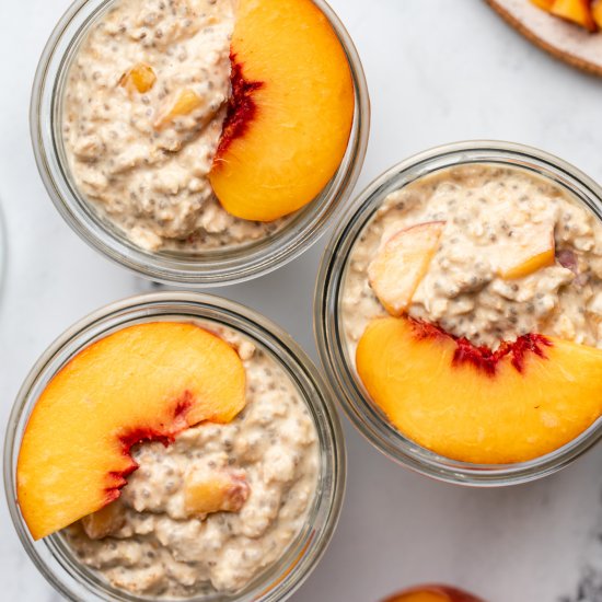 Peaches & Cream Overnight Oatmeal