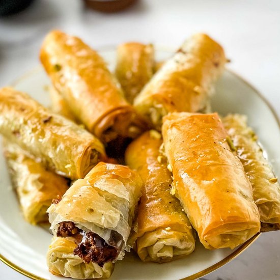 Chocolate Hazelnut Baklava Rolls