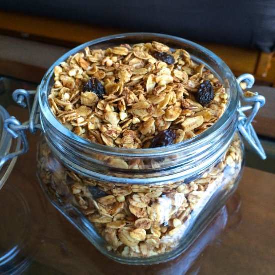 Homemade Cinnamon Raisin Granola