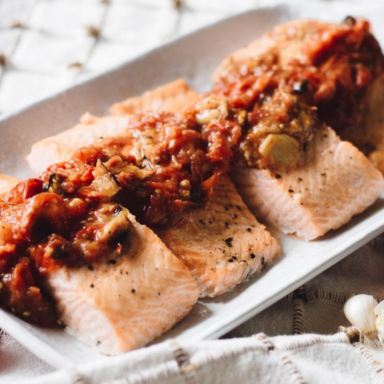 Sheetpan Salmon with Roasted Tomato