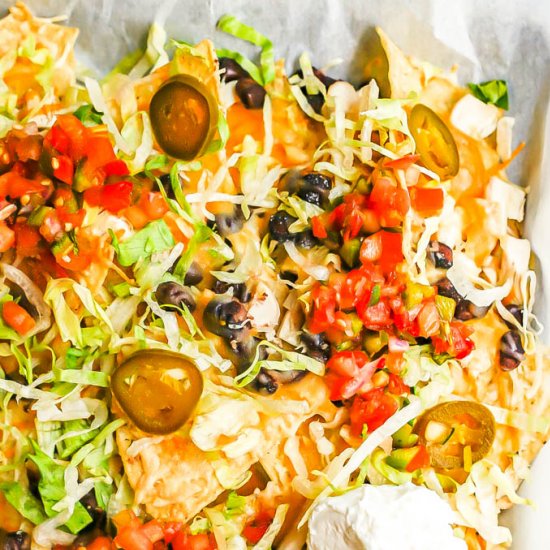 Loaded chicken nachos