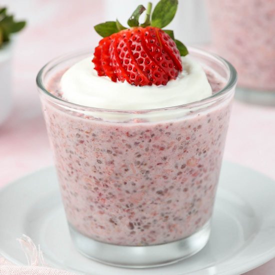 Strawberry Overnight Oats