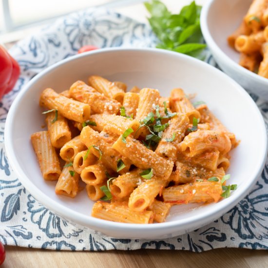 Creamy Red Pepper and Tomato Pasta