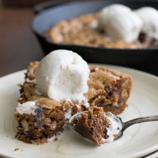 Warm Chocolate Chip Skillet Cookie