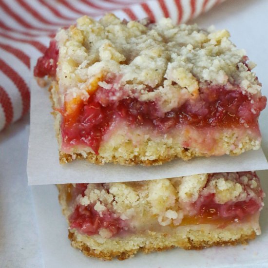 Peach Raspberry Crumble Bars