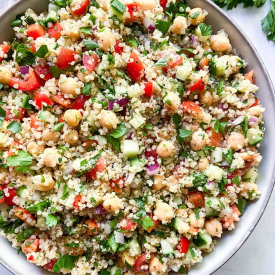 Quinoa Salad with Chickpeas