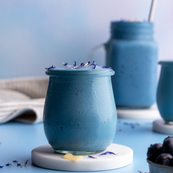 Blue Spirulina Smoothie