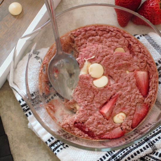 Strawberry Cheesecake Baked Oats