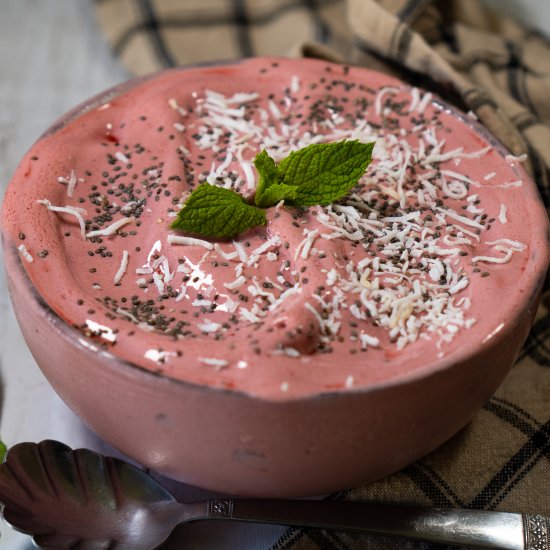 Coconut Cherry Smoothie Bowl