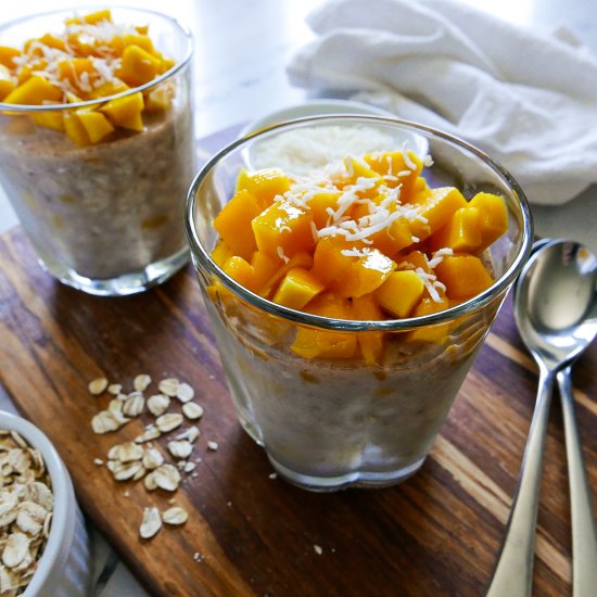 Creamy Mango Overnight Oats