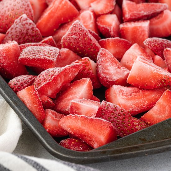 How to Freeze Strawberries