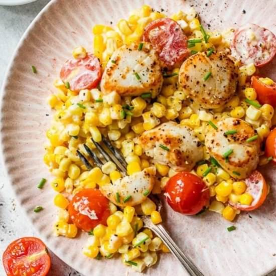 Scallops with Corn and Tomatoes