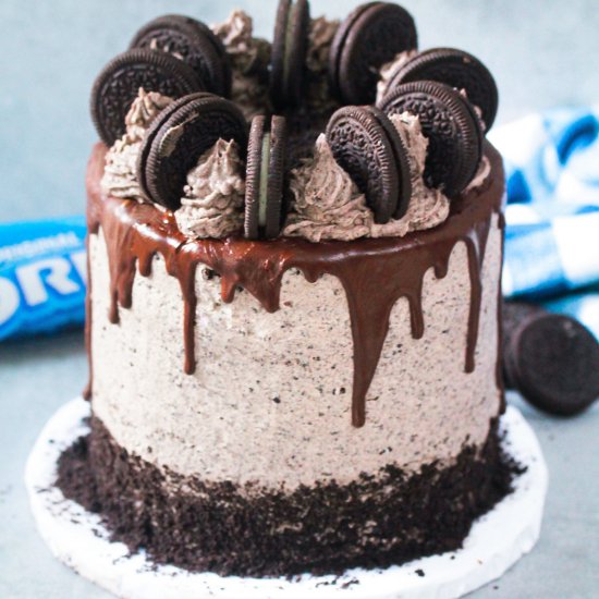 Oreo Drip Cake