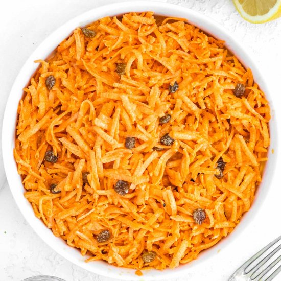 Easy Carrot & Raisin Salad