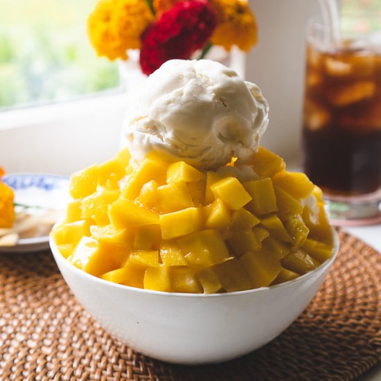 Mango Bingsu (Mango Shaved Ice)