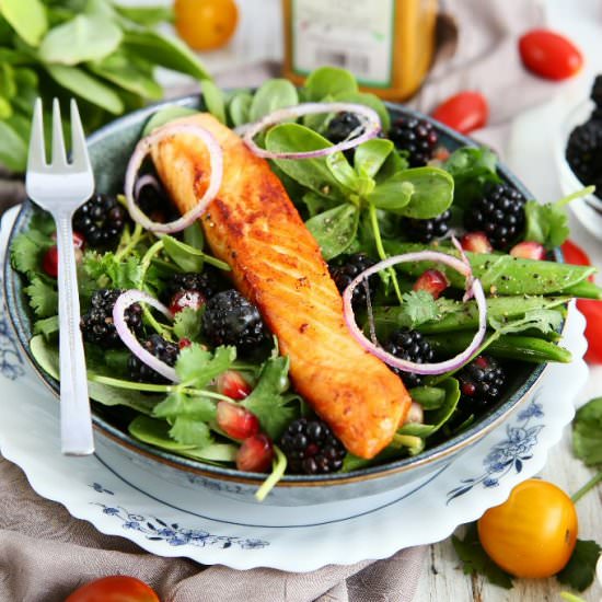 Tomato Couscous Salmon Bowl