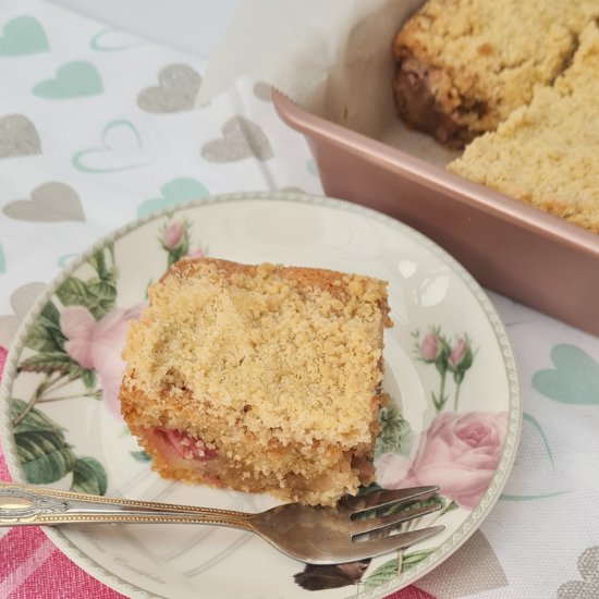 Rhubarb Crumble Cake