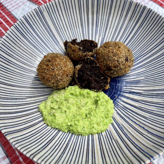 Black Pudding Bon Bon’s and Pea Dip