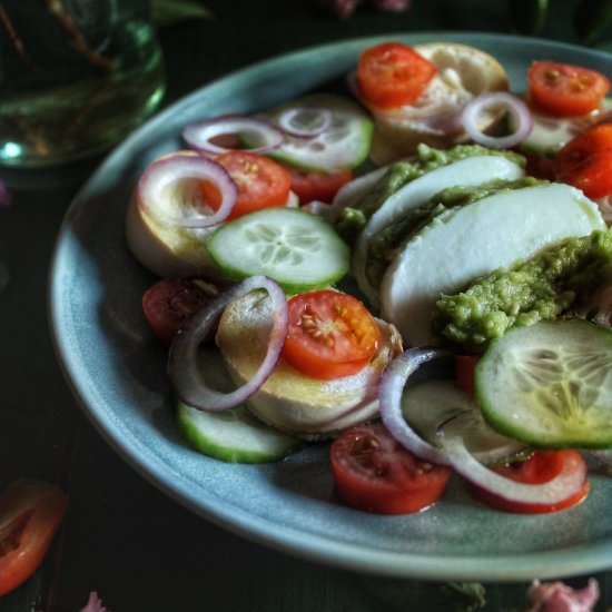 Panzanella with mozzarella