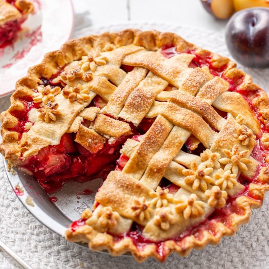 Easy Plum Pie