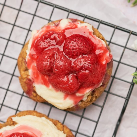 Strawberry Cheesecake Cookies