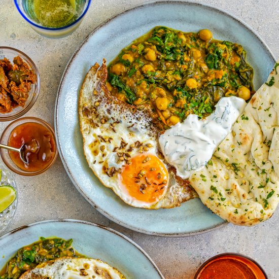 Chickpea Spinach Curry with Fried E