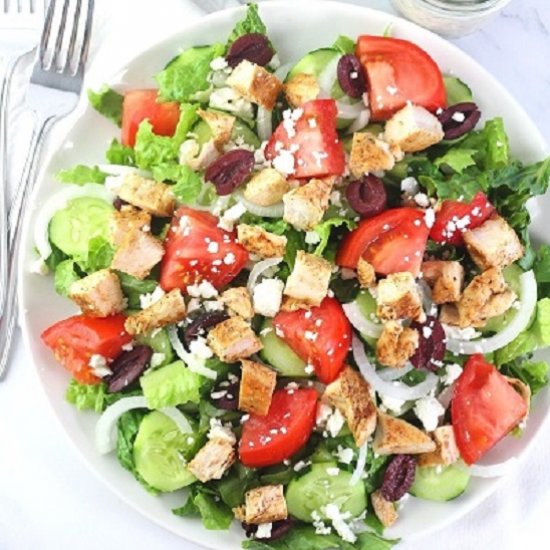 Greek salad with chicken