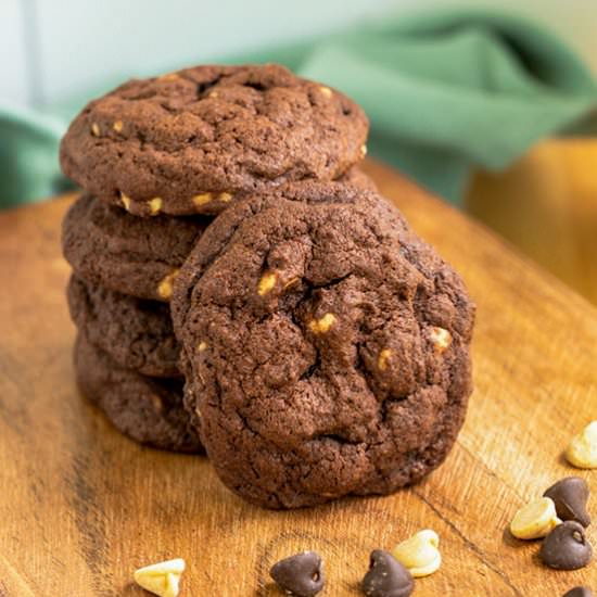 Chocolate Peanut Butter Chip Cookie